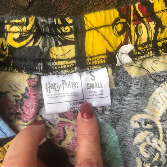 Harry Potter pajama bottoms/lounge pants size Small - Picture 2 of 6